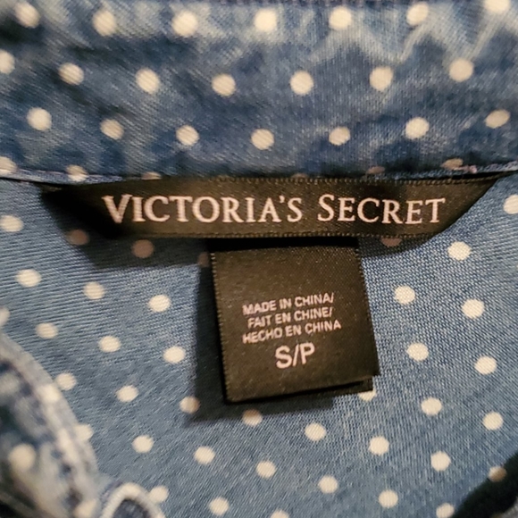 Blue button down with white dots - Picture 2 of 3